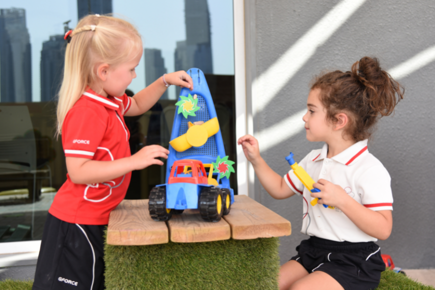 What are the effects of bilingualism on a child's brain? What are the effects of bilingualism on a child's brain?